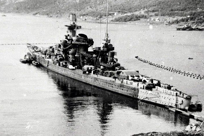 Scharnhorst_obl_4_3.jpg.bb135fac793fb8ed8de04a4ee7763623.jpg