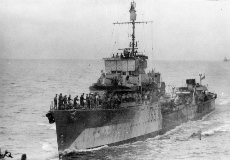 HMAS_Vampire_03_1942.jpg