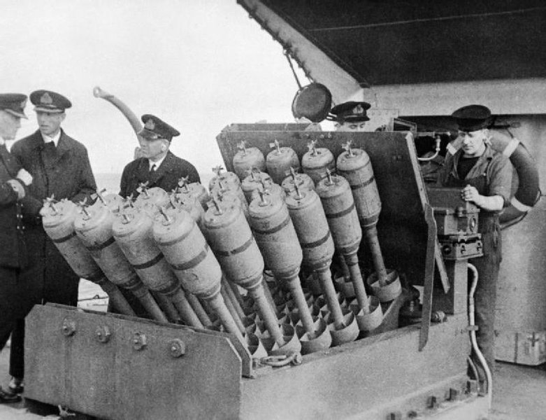 Hedgehog_anti-submarine_mortar.thumb.jpg.8b33d6e4b548181b33b68428b0071de1.jpg