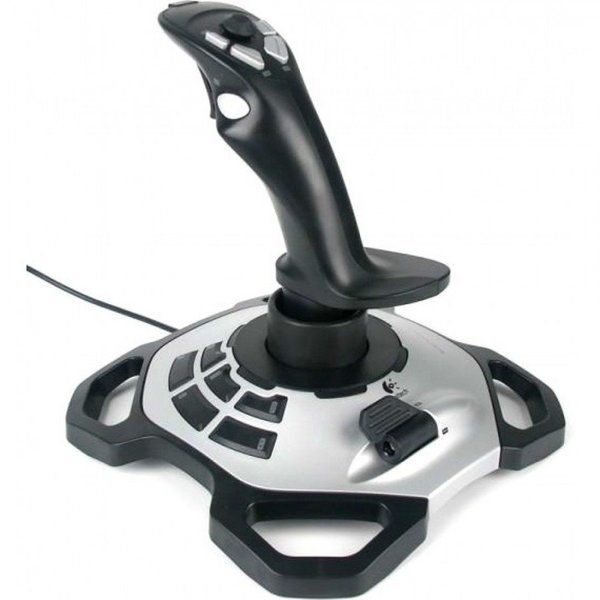 LogitechExtreme3DPro-900x900.jpg