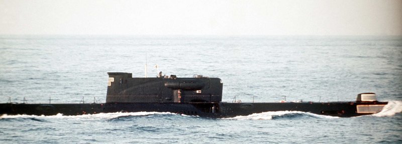 Цветное утюговое ретро - ПЛ К-81 проекта 651К на переходе.jpg