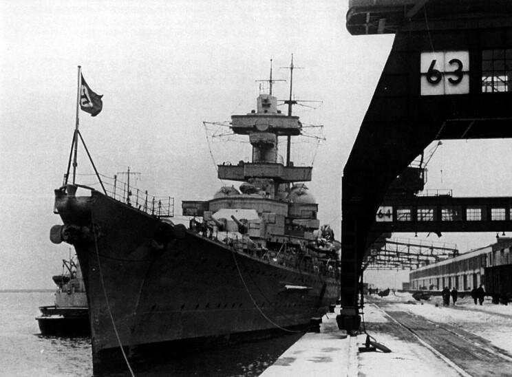 1492047653_GermanheavycruiserBlcheratKiel.jpg.30affd4d9d936e8858d18aa9834413f6.jpg