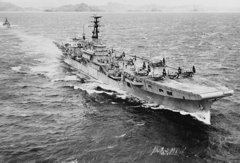 HMS_Triumph_1950.thumb.jpg.ad2255f0bc45dd315c7ba3f838e1812e.jpg