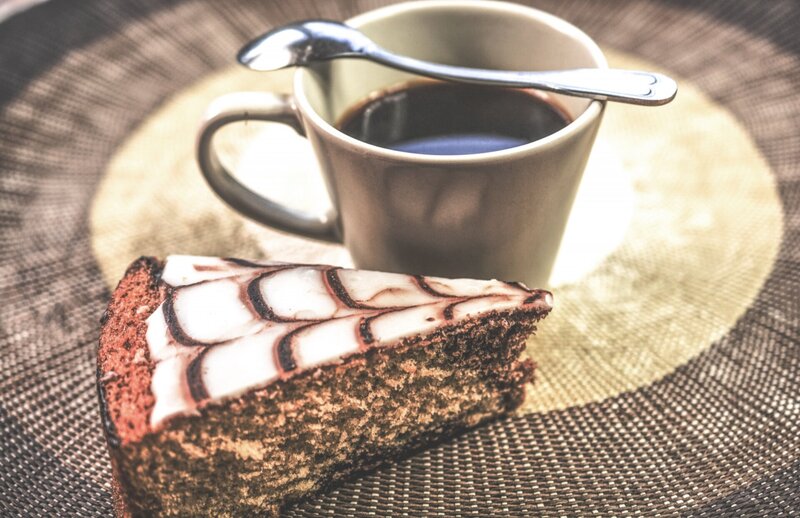 coffe-with-cake.thumb.jpg.6aaac0714ba7fa95e1ceb9d5f67dff0d.jpg