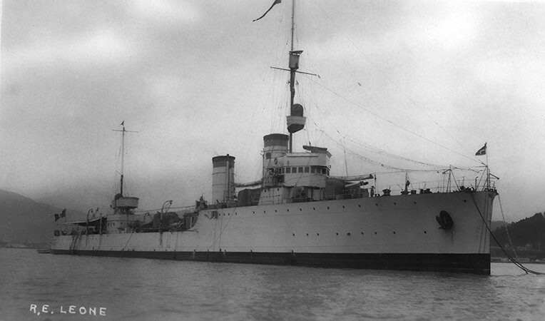 Leone-6.jpg.78db951b84445c23411ad876f3cb8e7e.jpg