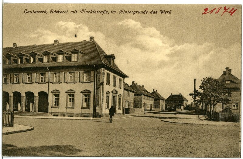 1101648058_21874-Lautawerk-1921-Bckerei_mit_Marktstrae-Brck__Sohn_Kunstverlag.thumb.jpg.840aed6face4447f79644a8021b0b325.jpg